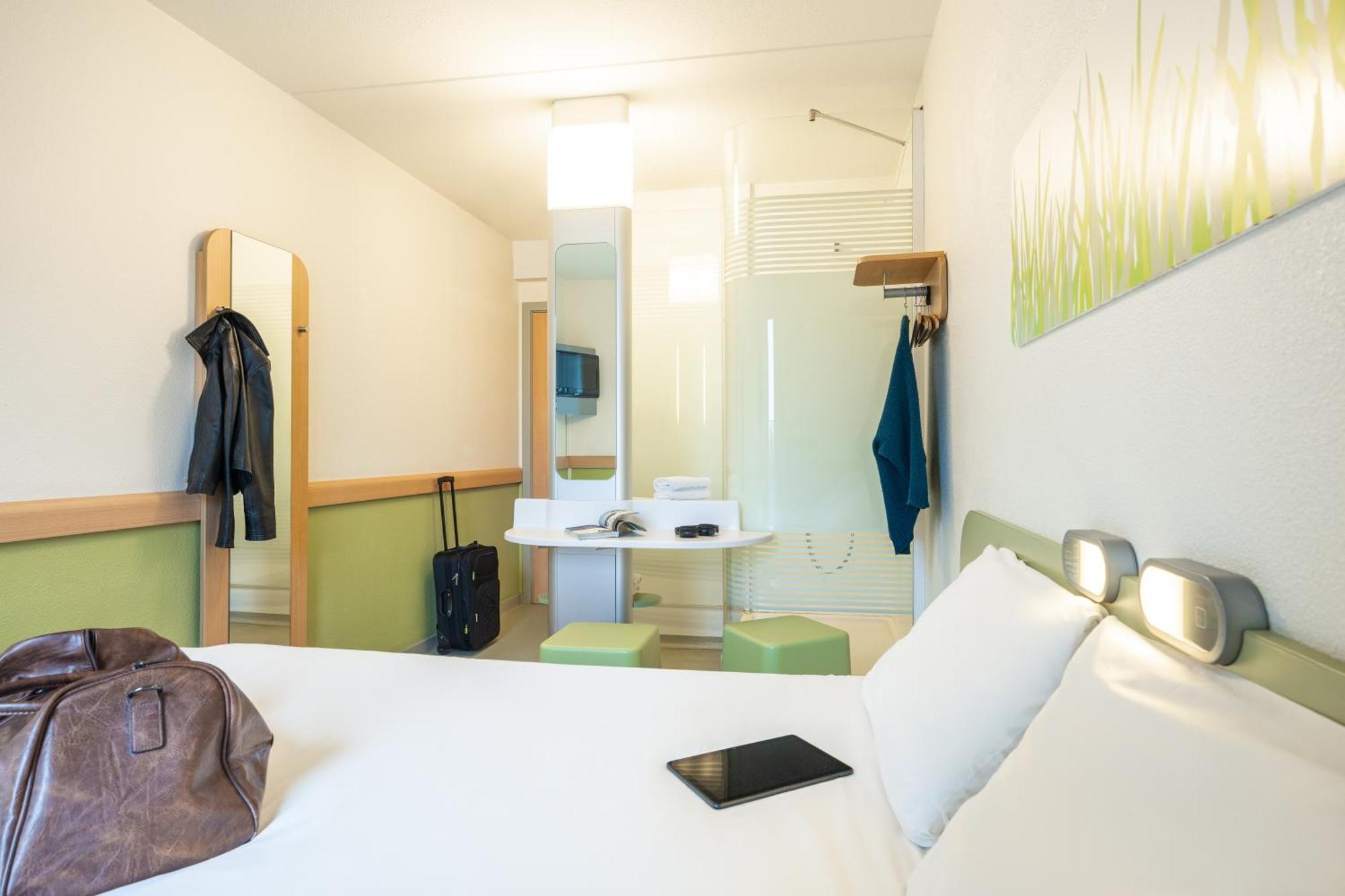 Ibis Budget Brugge Centrum Station Hotel *
